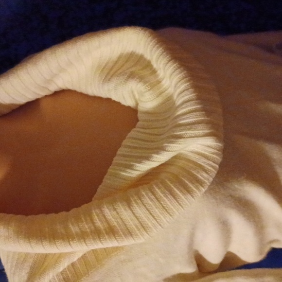 Elegant sweater - Picture 6 of 8